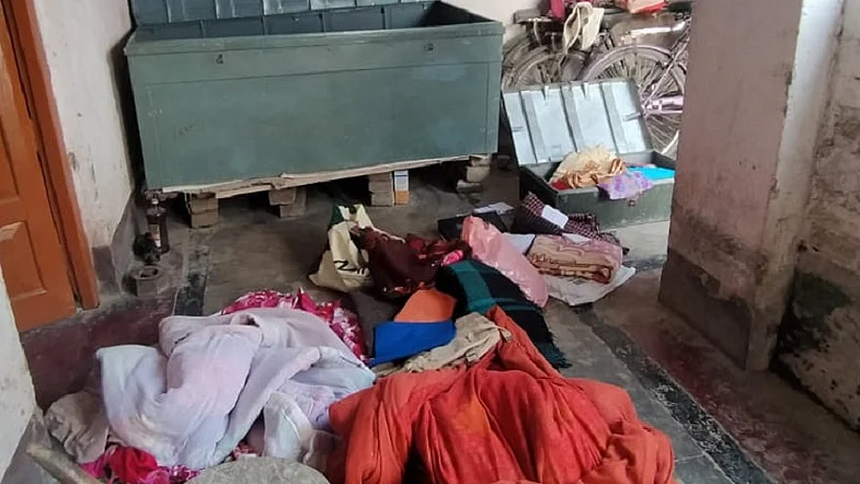 बिहार के मुजफ्फरपुर में बेखौफ अपराधियों का तांडव, कारोबारी के घर डकैती, बेटी को भी उठा ले गए