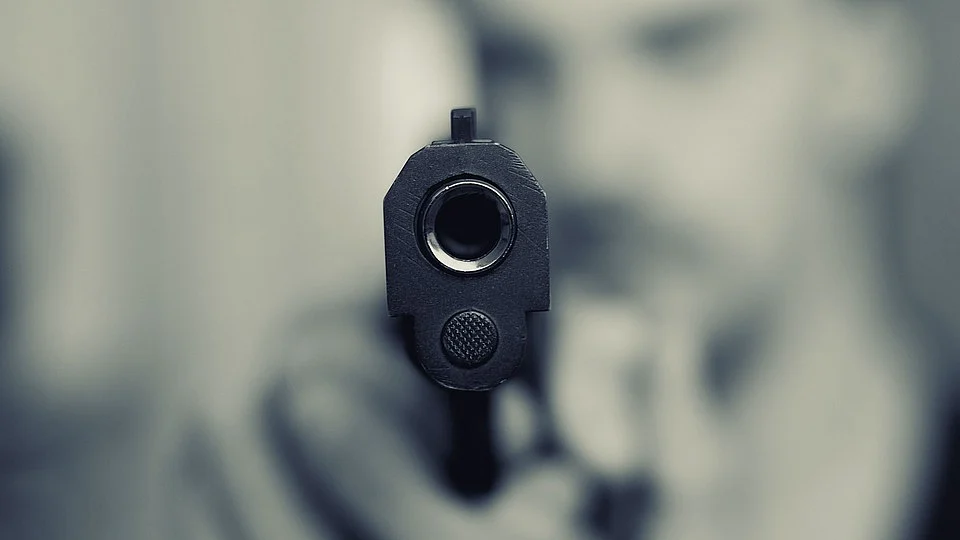 बिहार में अपराध बेलगाम, गोपालगंज में अपराधियों ने पत्रकार को मारी गोली
