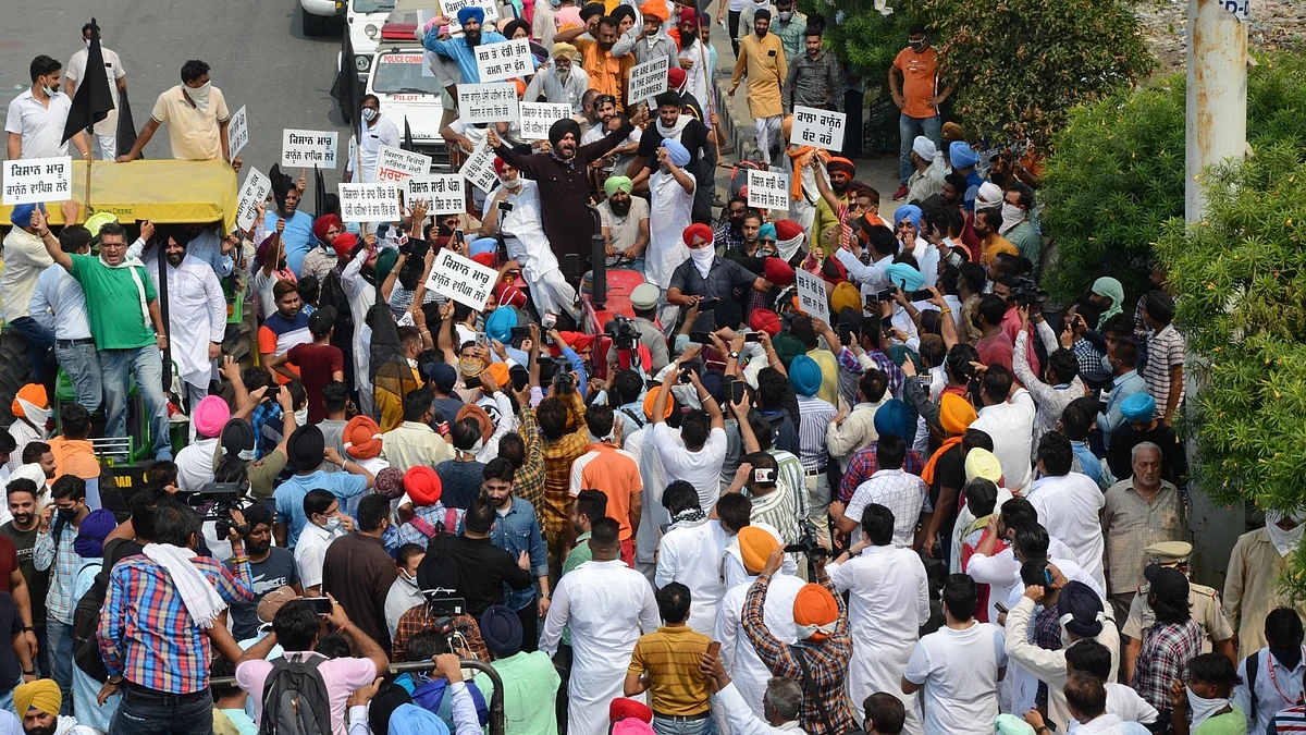 कृषि विधेयकों के विरोध में किसानों का भारत बंद, यूपी, बिहार, पंजाब समेत दूसरे राज्यों की देखें तस्वीरें