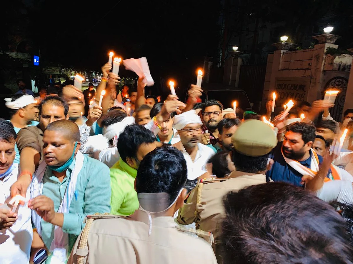 बड़ी खबर LIVE: उपराष्ट्रपति वेंकैया नायडू कोरोना पॉजिटिव, पत्नी की रिपोर्ट निगेटिव, होम क्वारंटीन में रहेंगे