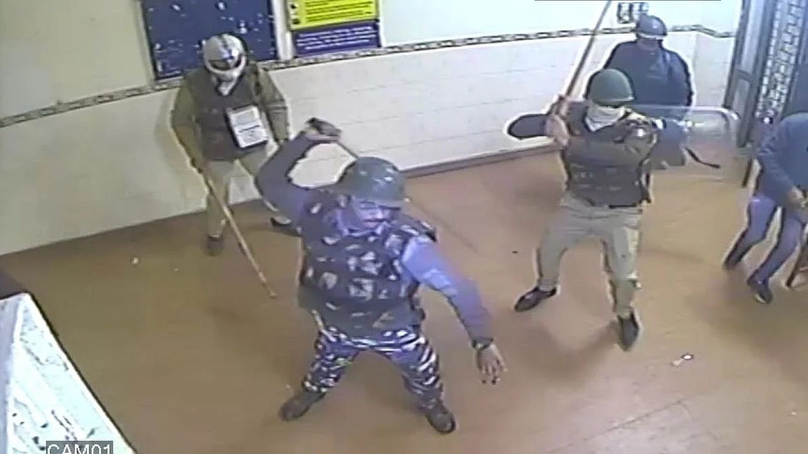 खरी-खरीः मोदी सरकार में हाशिये पर पहुंचा लोकतंत्र, पुलिस स्टेट की कगार पर देश
