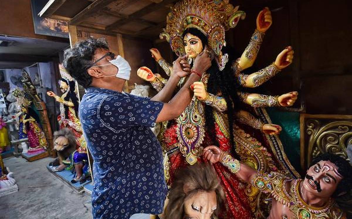 बंगाल में दुर्गा पूजा पर लगेंगे पंडाल, लेकिन प्रवेश रहेगा निषेध, कलकत्ता हाईकोर्ट ने घोषित किया नो एंट्री जोन