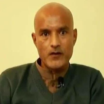 दुनिया की 5 बड़ी खबरें: कुलभूषण जाधव को लेकर पाक की नई चाल और जानें क्यों पहले वोट करेंगे ट्रंप