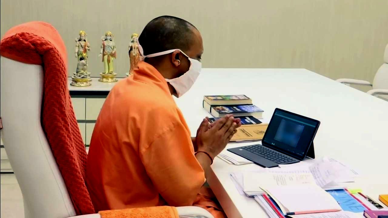 खरी-खरी: यूपी को सामंती-जातिवादी शासन और सांप्रदायिक राजनीति के चक्रव्यूह से बचाने के लिए 'योगीराज' के अंत का समय