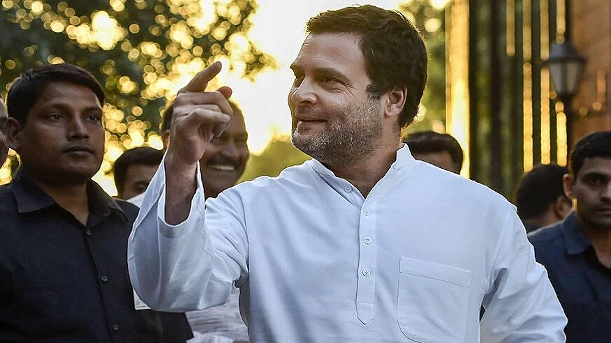 चुनावी सभा से पहले राहुल बोले- तुम्हारे दावों में बिहार का मौसम गुलाबी है, ये आंकड़े झूठे हैं ये दावा किताबी है