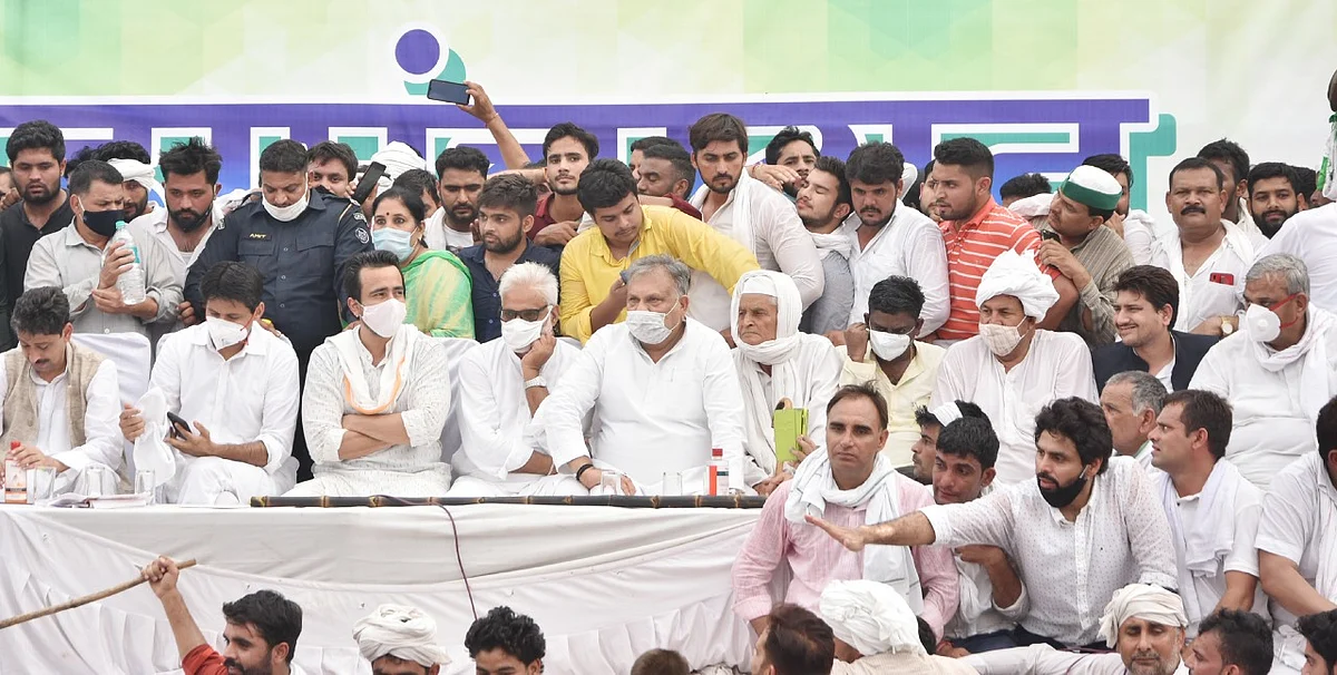 मुजफ्फरनगर में 'लोकतंत्र बचाओ' महापंचायत में विपक्ष का बीजेपी पर तीखा हमला, कहा - सरकार का अहंकार तोड़ना जानते हैं!
