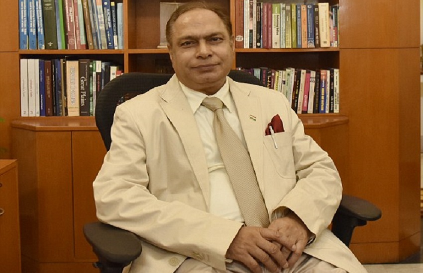 दाखिले की प्रक्रिया के बीच DU के कुलपति निलंबित, राष्ट्रपति ने जांच की भी दी अनुमति