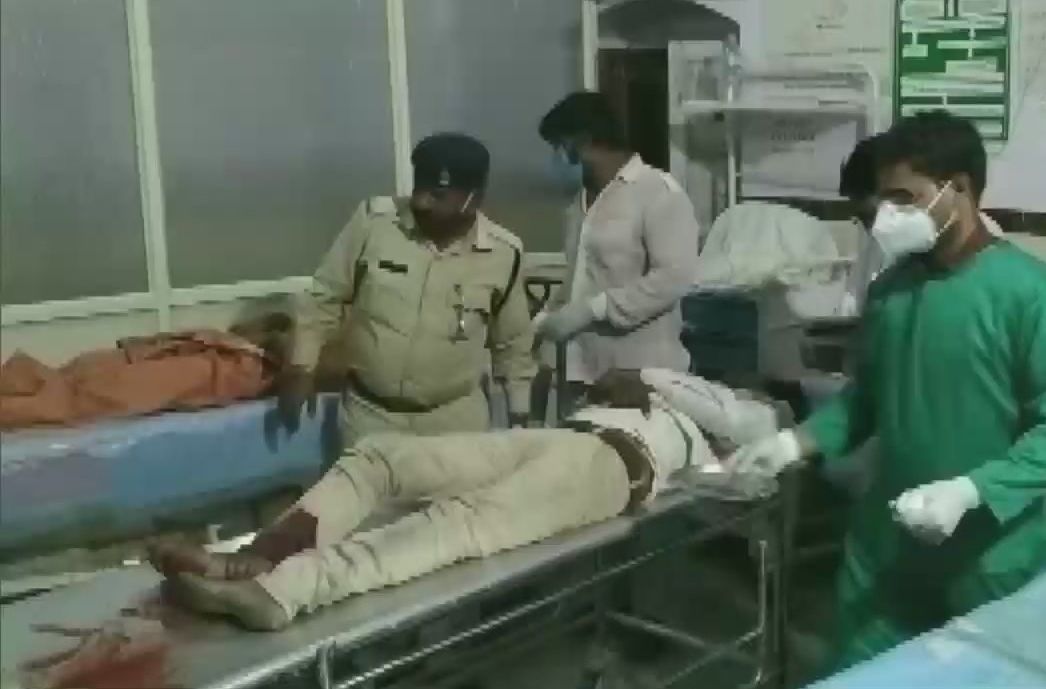 मध्य प्रदेश के धार में भीषण सड़क हादसा, पिकअप को टैंकर ने मारी टक्कर, 6 मजदूरों की मौत, 24 घायल