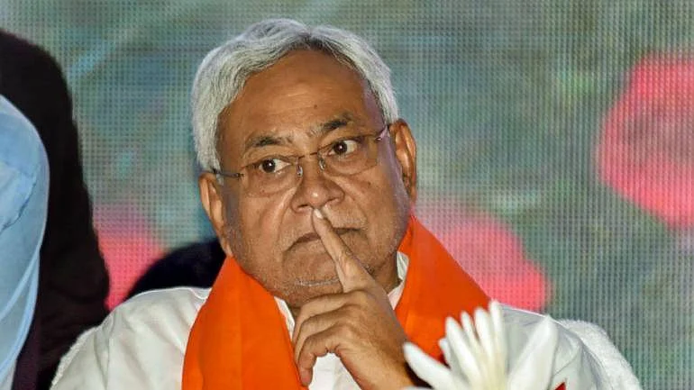 नीतीश के ‘आखिरी चुनाव’ वाले बयान पर तेजस्वी ने कसा तंज, चिराग ने भी कहा- अगली बार न साहब रहेंगे, न जेडीयू