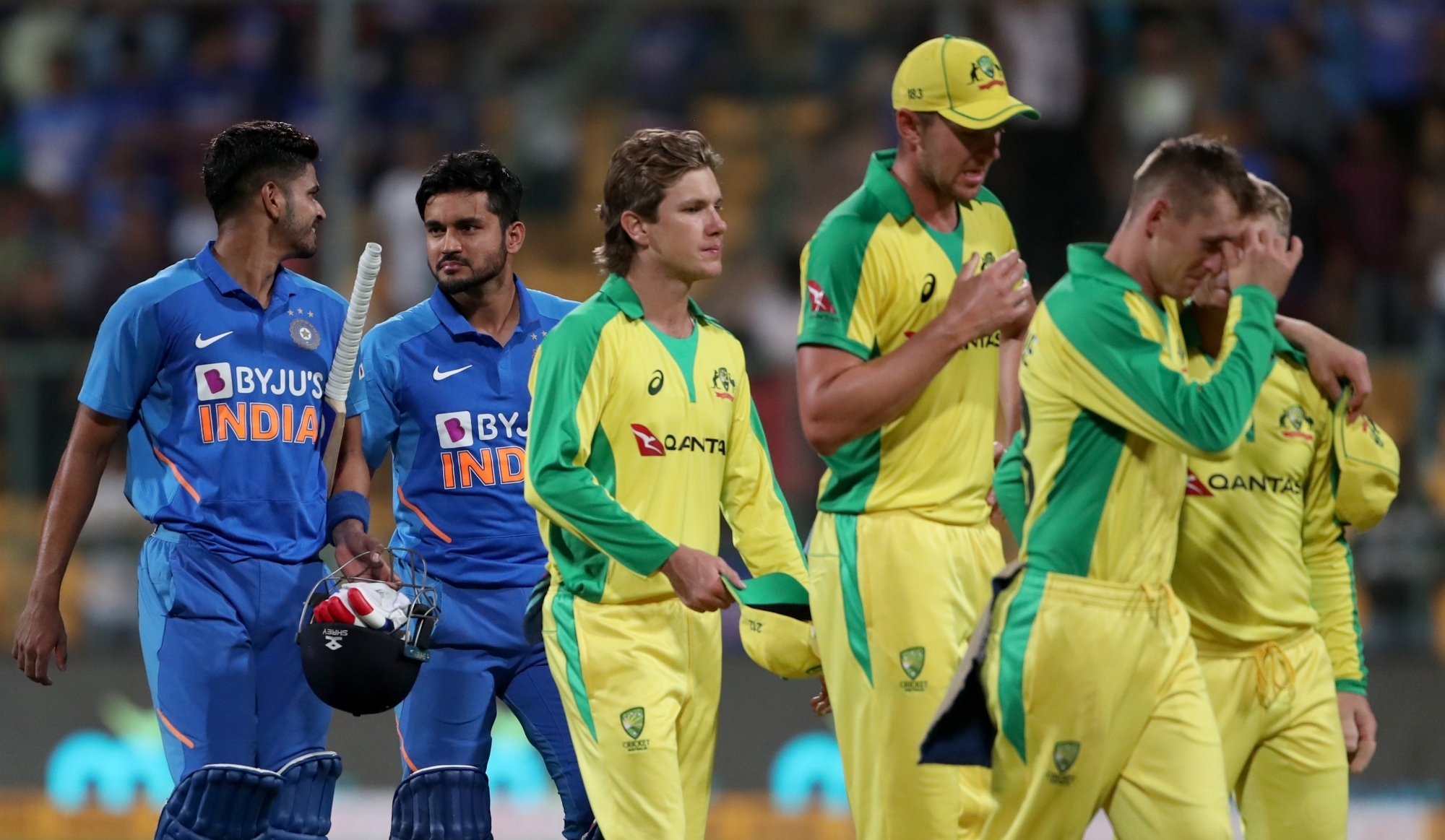 AUS vs IND 1st ODI: 8 महीने बाद टीम इंडिया की मैदान पर वापसी, लेकिन आस्ट्रेलिया को है मनोवैज्ञानिक बढ़त, जानें क्यों