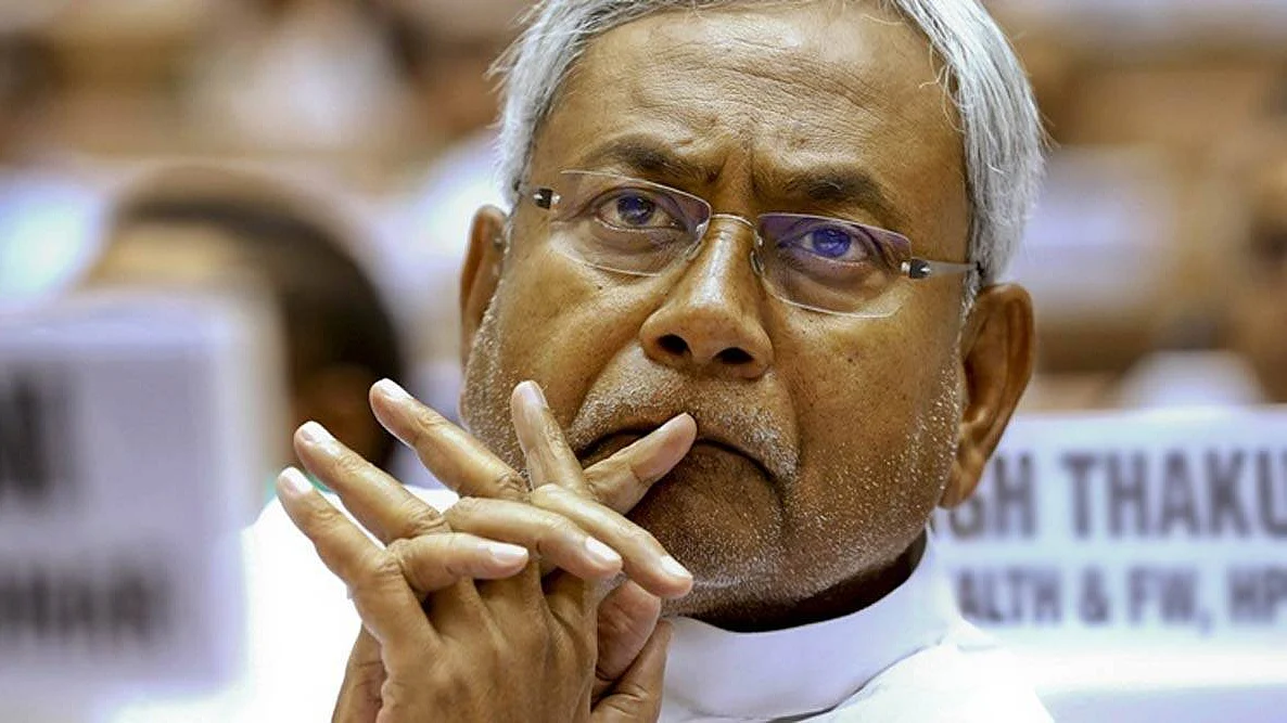बिहार में एनडीए हारे या जीते, लेकिन नीतीश के पर कतरने में कामयाब हो गई बीजेपी
