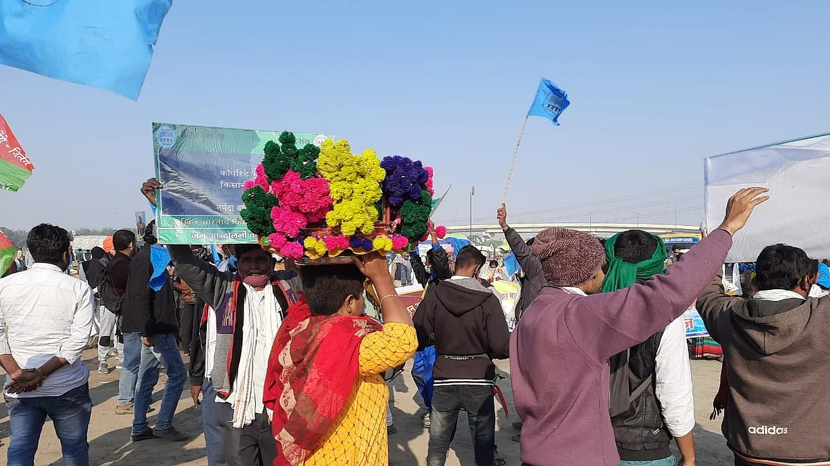 कृषि कानून: किसानों का विरोध प्रदर्शन जारी, निरंकारी मैदान में महिलाओं ने शिबली नृत्य कर जताया सरकार का विरोध