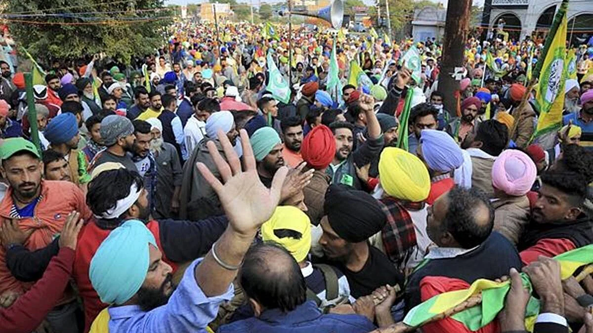 Farmers Protest: अब तक 22 किसानों की मौत, राहुल गांधी ने पूछा- और कितने अन्नदाताओं को कुर्बानी देनी होगी?