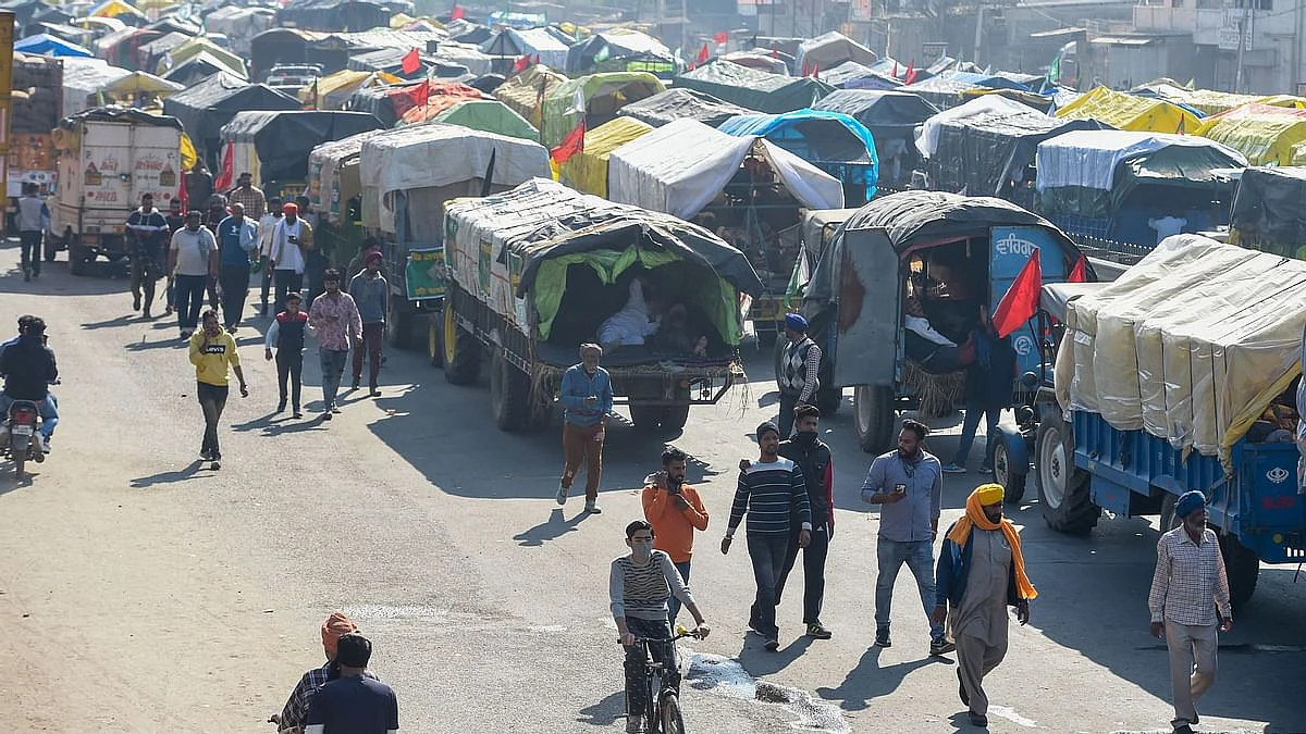 सरकार-किसान वार्ता फेल होने पर राशन और लिहाफ-गद्दों के साथ पंजाब-हरियाणा से किसानों के नए जत्थों का दिल्ली कूच