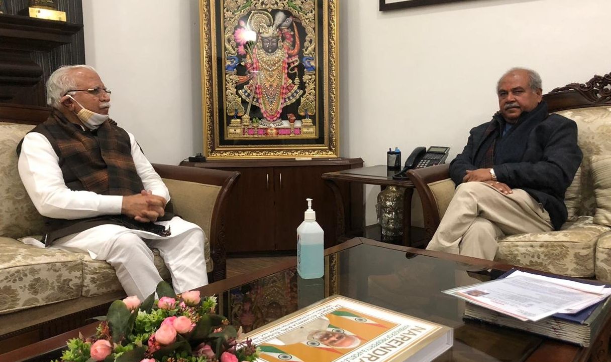किसान आंदोलन पर सरकार में हलचल तेज, तोमर से मिलकर बोले खट्टर- एक-दो दिन में निकलेगा हल
