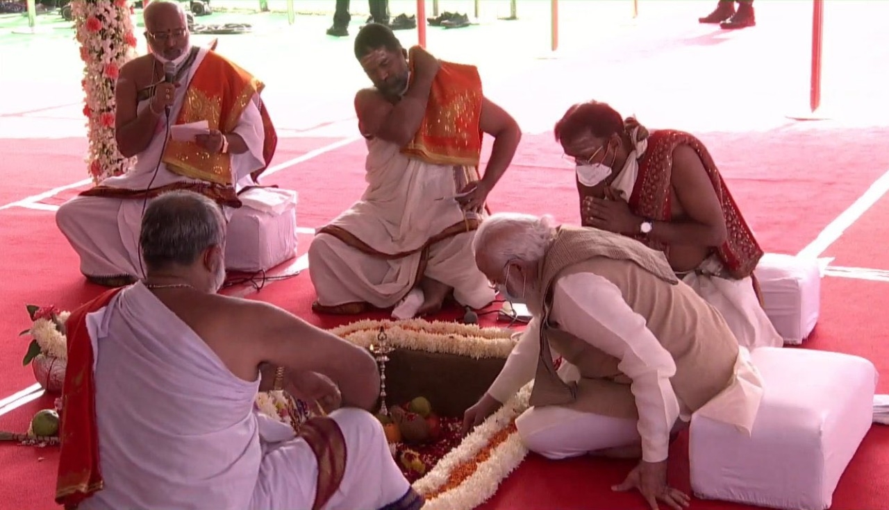 पीएम मोदी ने नए संसद भवन का किया शिलान्यास और भूमि पूजन, जानें कब तक होगा तैयार और कितनी आएगी लागत