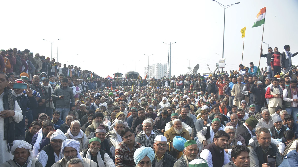 दिल्ली बॉर्डर पर आंदोलन कर रहे किसानों ने सरकार को दी चेतावनी, कहा- बहाल करें इंटरनेट नहीं तो...