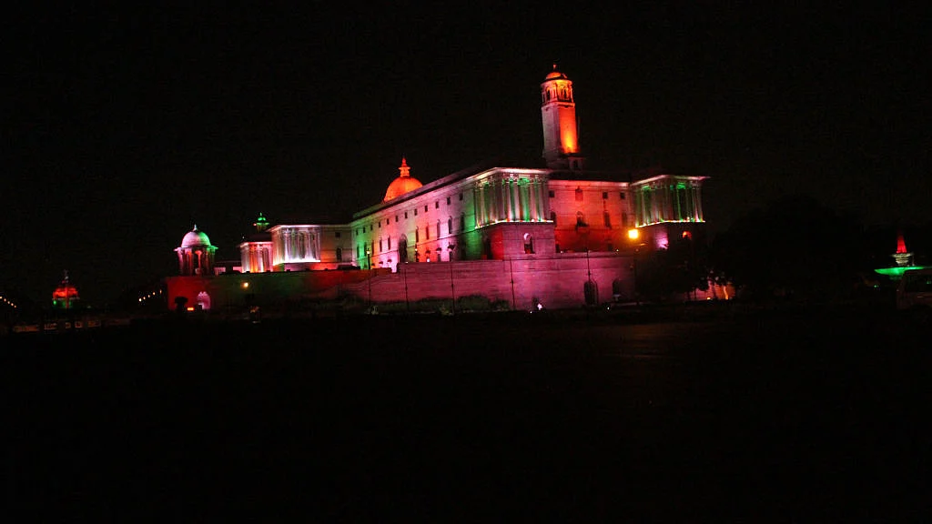 केंद्रीय मंत्रालयों में प्रशासनिक स्तर पर बड़ा फेर-बदल, 13 सचिव इधर से उधर