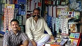 मुंबई एनसीबी ने ड्रग मामले में अब 'मुच्छड़ पानवाला' को भेजा समन, पॉश इलाके में है दुकान