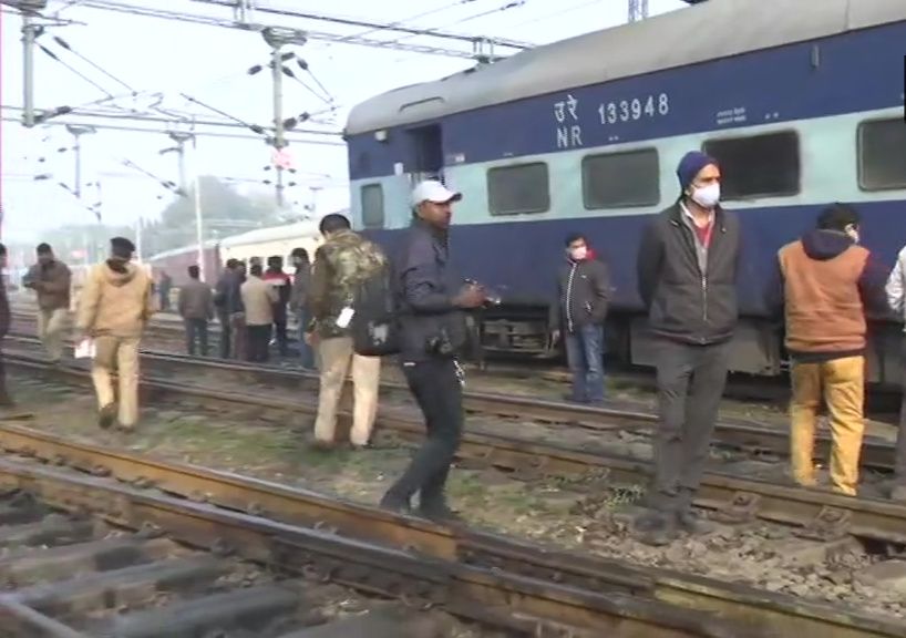 रेल हादसा: लखनऊ के पास बेपटरी हुई शहीद एक्सप्रेस, एसी के 2 कोच पटरी से उतरे, 155 यात्री थे सवार