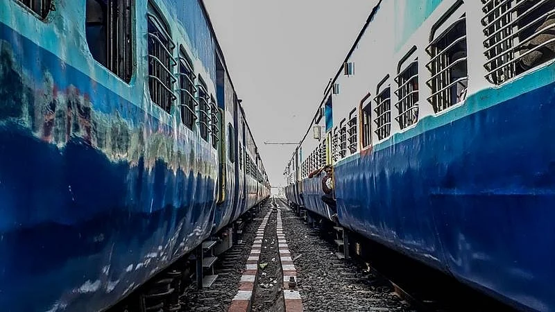 आपके कैंसिल रेल टिकट का अभी तक नहीं मिला पैसा, तो इस तरीके से पाएं रिफंड, ये हैं शर्तें