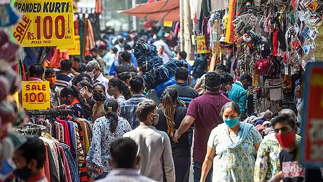 मृणाल पाण्डे का लेख: भारत में उत्तर कोविड काल का राज-समाज