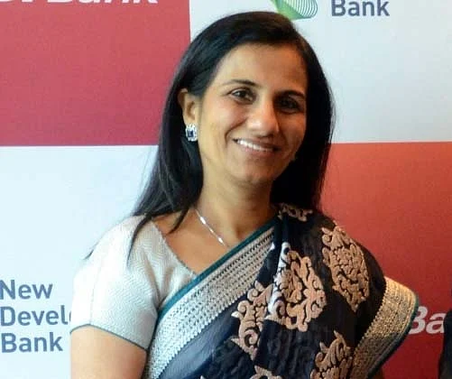 Khaskhabar/ICICI बैंक की पूर्व सीईओ और एमडी चंदा कोचर को विशेष PMLA (प्रिवेंशन ऑफ मनी लांड्रिंग एक्ट) कोर्ट से जमानत मिल गई है. आज 12 फरवरी की सुबह बैंक की पूर्व एमडी और सीईओ मुंबई सेशंस कोर्ट में सुनवाई के लिए पेश हुई थीं. सुनवाई के बाद स्पेशल पीएमएलए कोर्ट ने चंदा कोचर को जमानत दे दी. कोर्ट ने कोचर