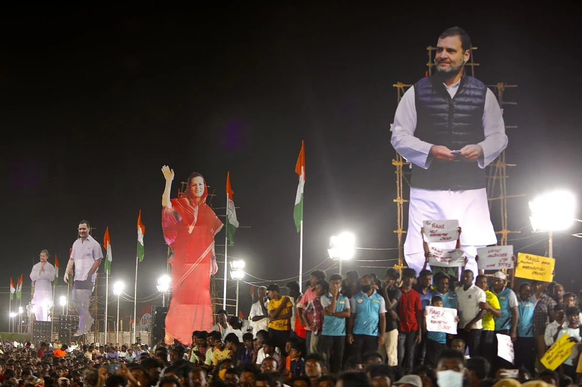 बड़ी खबर LIVE: पलानीस्वामी एक रिमोट, जिससे तमिलनाडु पर मोदी का कब्जा, पर लोग बैट्री निकाल कर फेंक देंगे- राहुल