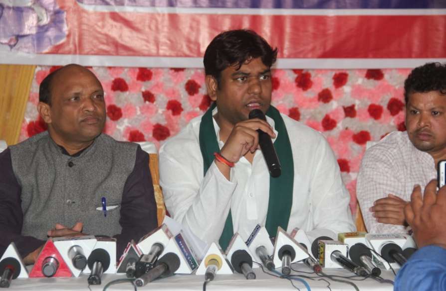 बिहार : बोचहा उपचुनाव में BJP के मुकाबले VIP ने उतारा प्रत्याशी, मुकेश सहनी ने किया जीत का दावा
