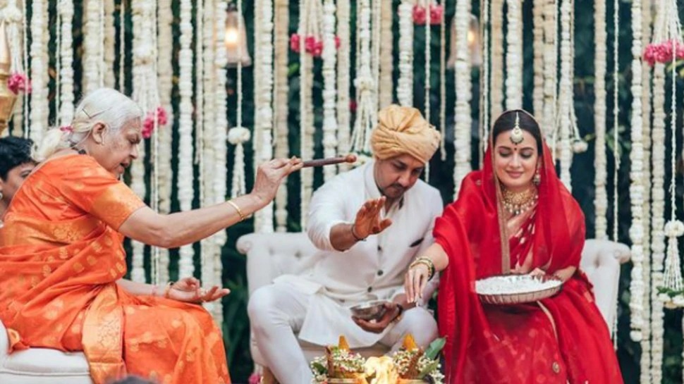 वीडियो: दीया मिर्जा की शादी में ना कन्यादान हुआ, ना ही हुई विदाई, शादी भी एक महिला पंडित ने कराई, जानें कौन थी वो?