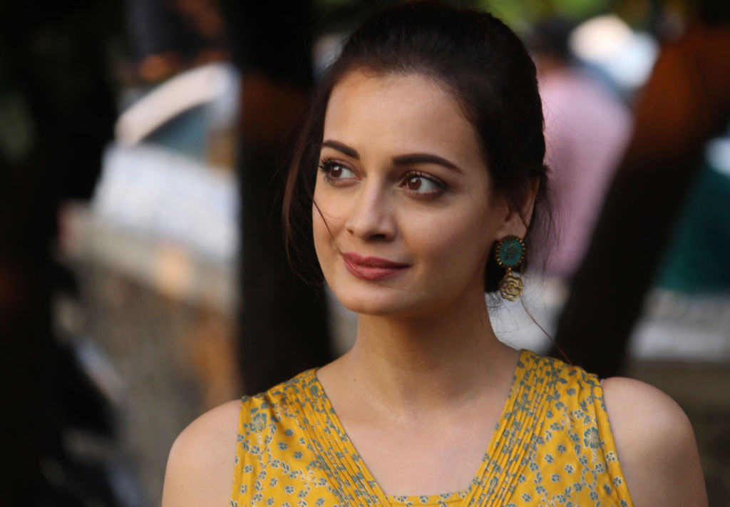 सिनेजीवन: दीया मिर्जा फिर रचाएंगी शादी, इस दिन लेंगी सात फेरे! और 'विश्वनाथन आनंद बायोपिक के लिए परफेक्ट हैं आमिर'