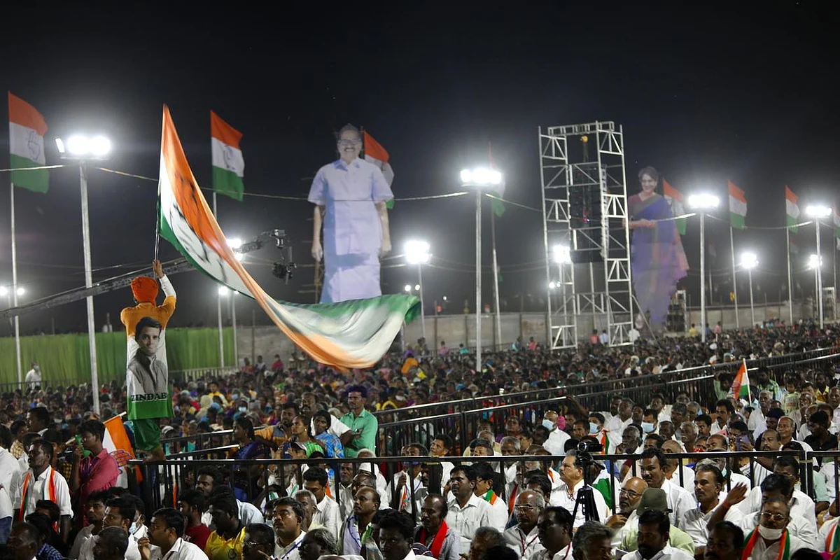बड़ी खबर LIVE: पलानीस्वामी एक रिमोट, जिससे तमिलनाडु पर मोदी का कब्जा, पर लोग बैट्री निकाल कर फेंक देंगे- राहुल
