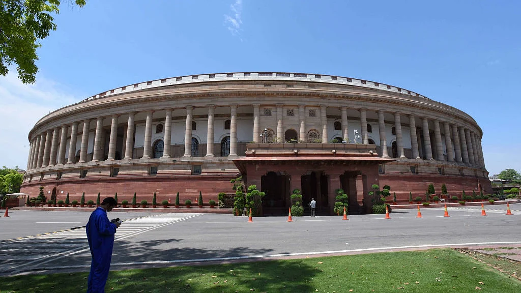 तेल की कीमतों को लेकर लोकसभा में विरोध जारी रखेगा विपक्ष, कांग्रेस और टीएमसी समेत कई दलों ने दिया स्थगन प्रस्ताव