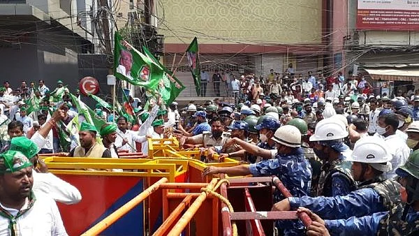 अपराध-बेरोजगारी, महंगाई के मुद्दे पर पटना में RJD के मार्च में बवाल! तेजस्वी यादव बोले- मेरी हत्या की हुई कोशिश