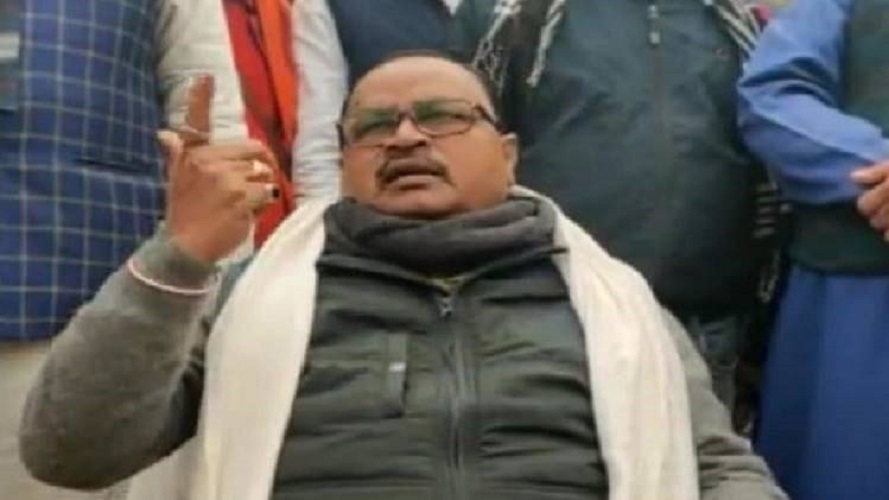 बिहार में नीतीश के इस विधायक के पैरों तले कानून, खुलेआम दावा- रिवॉल्वर रखता हूं, जरूरत पड़ी तो ठोक दूंगा
