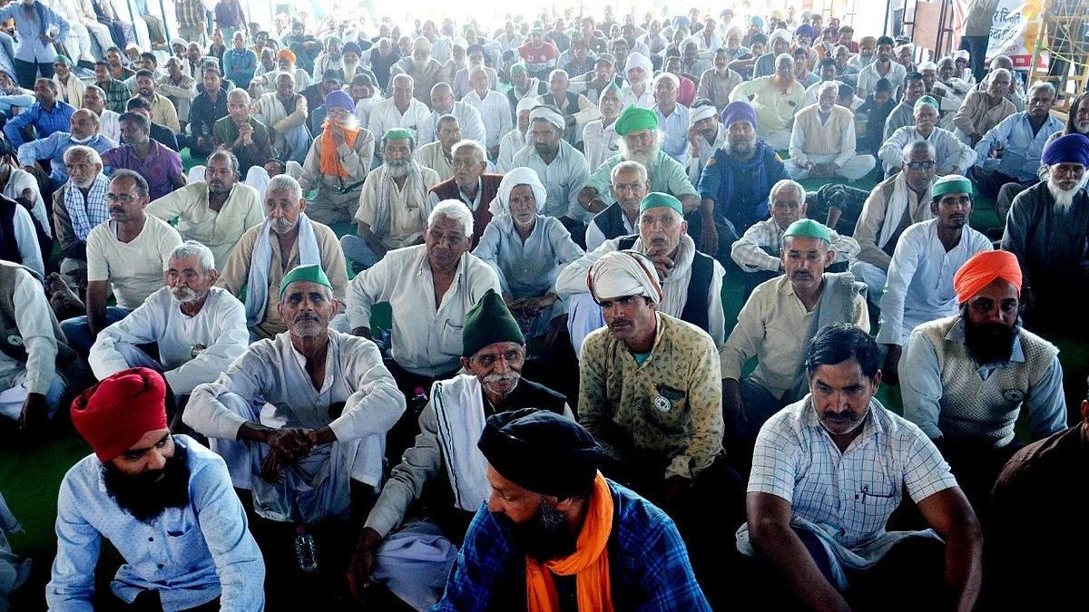 चुनावी राज्यों में किसान आंदोलन पहुंचने से बीजेपी की जमीन खिसकी, अब सुप्रीम कोर्ट की कमेटी से ही उम्मीद