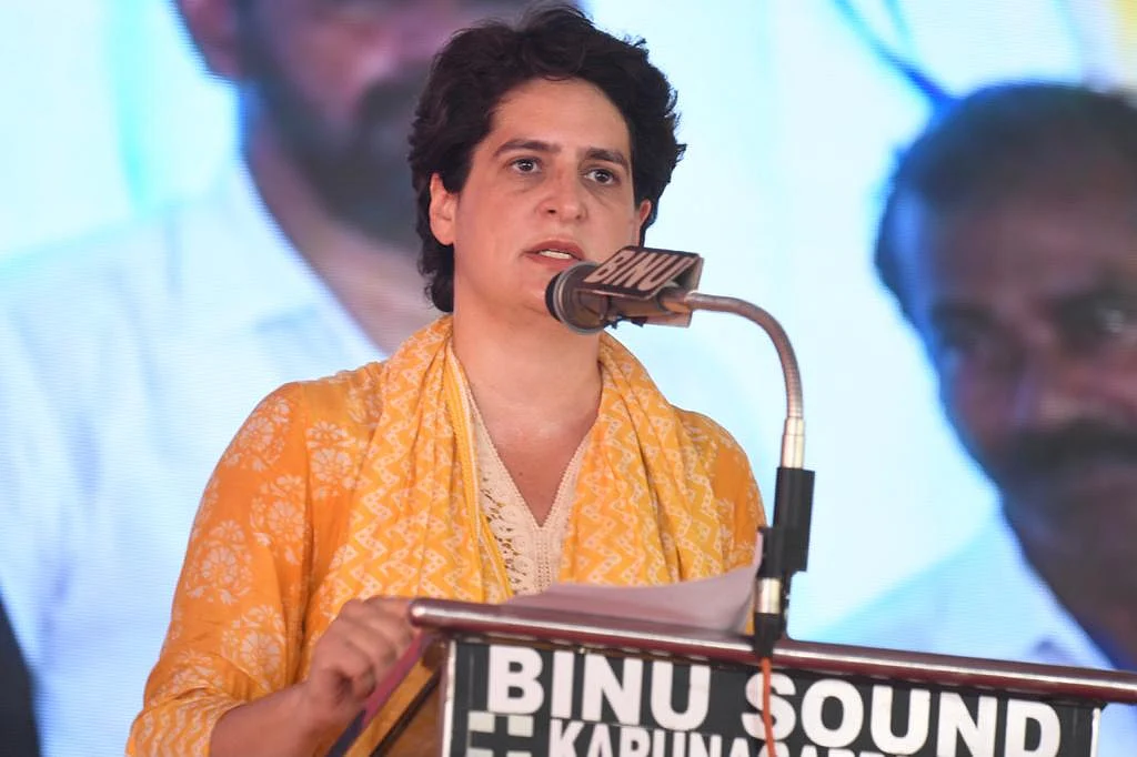 केरल में इंदिरा की यादों को वापस लेकर आईं प्रियंका गांधी, रोड शो में उमड़ी हजारों की भीड़, विजयन सरकार पर बोला हमला