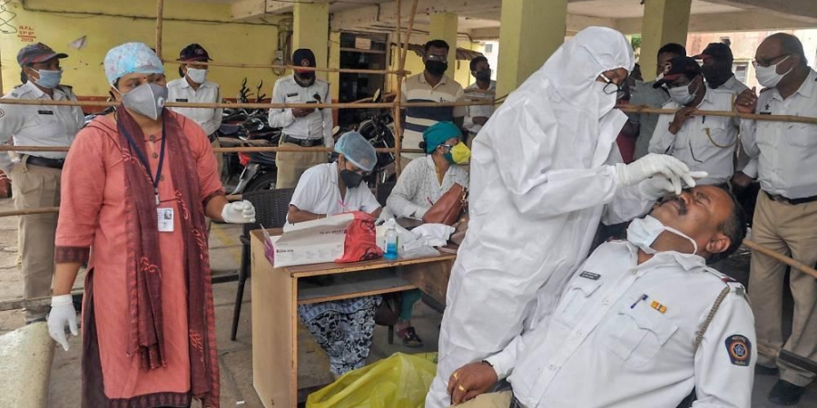 दिल्ली-यूपी में 20 से 25 अप्रैल के बीच 'चरम' पर पहुंच जाएगा कोरोना वायरस का संक्रमण, आईआईटी कानपुर का रिसर्च
