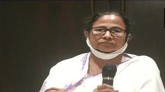 Bengal Election LIVE: चुनाव आयोग ने किसी भी नेता के कूचबिहार जाने पर लगाई रोक, ममता ने जाने का किया था ऐलान