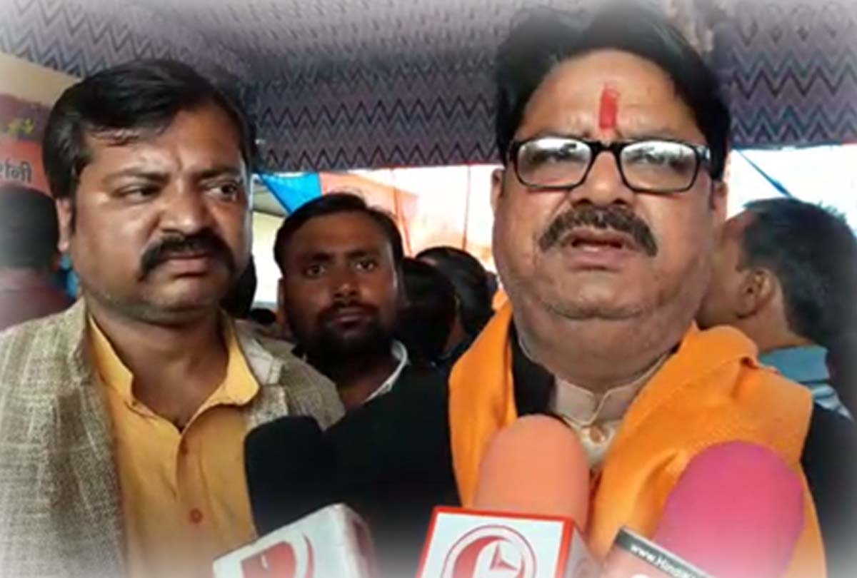 उत्तर प्रदेश में 24 घंटे में कोरोना के रिकॉर्ड 37,238 केस, बीजेपी विधायक का निधन, कुल 196 मौत