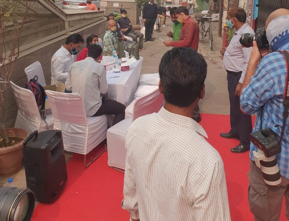 उत्तर प्रदेश में कोरोना का रौद्र रूप, बीते 24 घंटे में 223 लोगों की मौत, 38,055 नए केस मिले