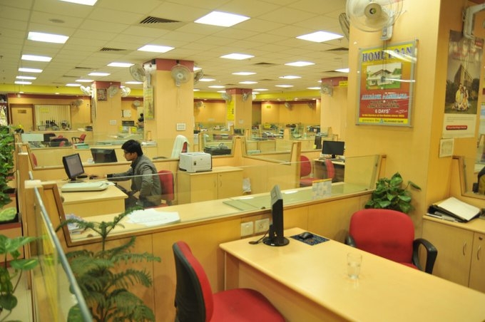 अर्थ जगत की 5 बड़ी खबरें: यूपी में सिर्फ 4 घंटे के लिए खुलेंगे बैंक और रियलमी का 5जी फोन लॉन्च, कीमत जानकर रह जाएंगे हैरान