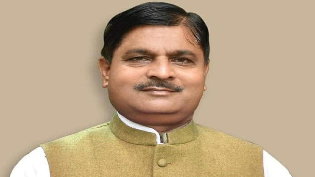 यूपी में कोरोना से हाहाकार! एक और मंत्री का निधन, संक्रमित होने के बाद अस्पताल में चल रहा था इलाज