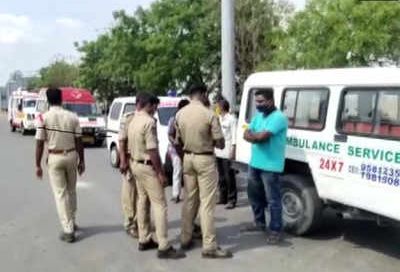 आंध्र प्रदेश के कोरोना मरीजों को रोकने पर तेलंगाना हाईकोर्ट सख्त, पूछा- सीमा पर किसके आदेश से एंबुलेंस रोके गए