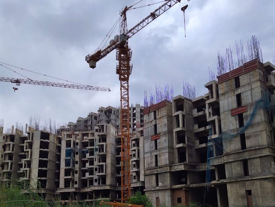 अर्थ जगत की 5 बड़ी खबरें: यूपी के रियल एस्टेट डेवलपर्स की सरकार से मदद की गुहार और सेंसेक्स 51,000 के ऊपर बंद