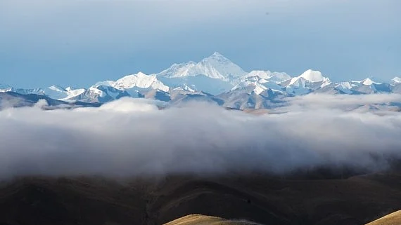 माउंट एवरेस्ट पर फैला कोरोना, पर्वतारोहियों ने की शिकायत, नेपाल के अधिकारियां का इनकार