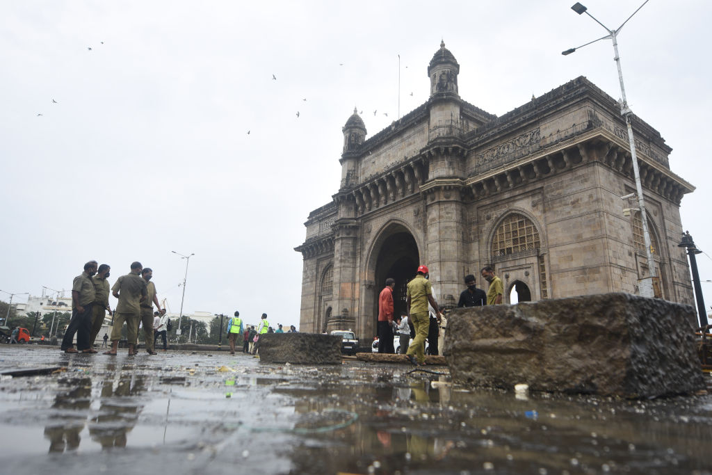 चक्रवात तौकते के दौरान मुंबई में हुई रिकॉर्ड तोड़ बारिश, बीते 73 साल के सबसे भयावह तूफान का सामना किया मायानगरी ने