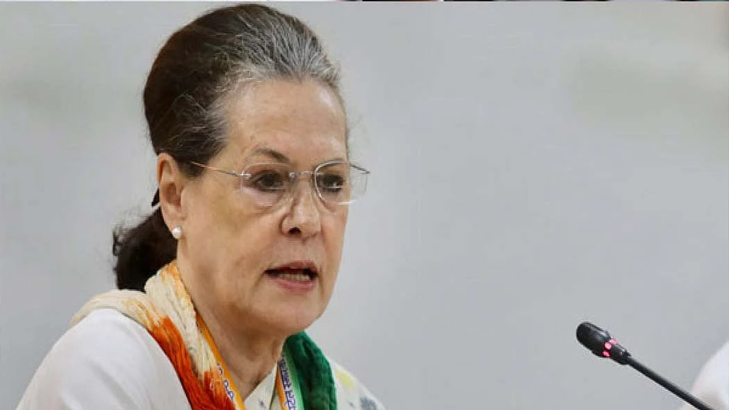 कांग्रेस अध्यक्ष सोनिया गांधी बोलीं- कोरोना से निपटने की रणनीति बनाए मोदी सरकार, कांग्रेस देगी साथ