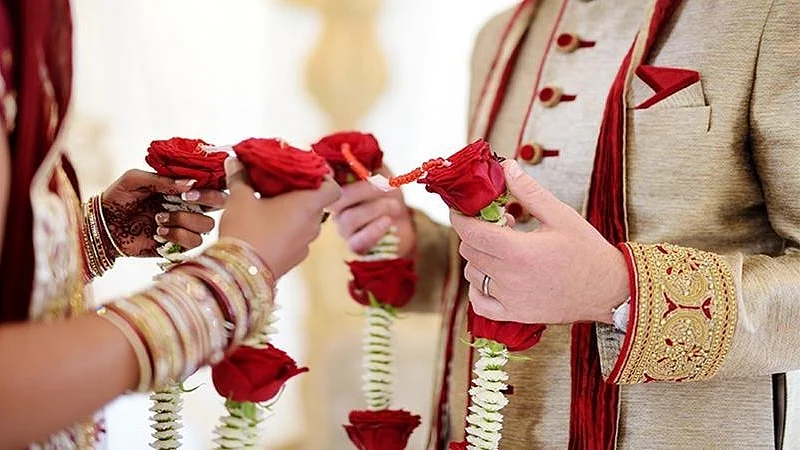 लॉकडाउन: दिल्ली में सिर्फ कोर्ट या घर पर ही अब हो सकेगी शादी, सार्वजनिक स्थल पर इजाजत नहीं, जानें नई गाइडलाइंस