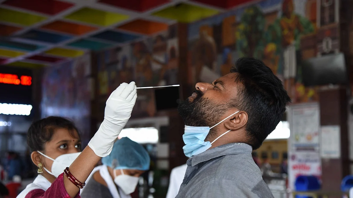 देश में 9 अप्रैल के बाद सबसे कम 1.52 लाख कोरोना मामले आए सामने, 3,128 लोगों की गई जान